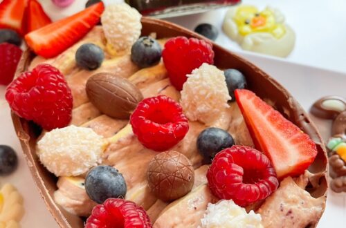 uovo di pasqua ripieno di mascarpone e frutta